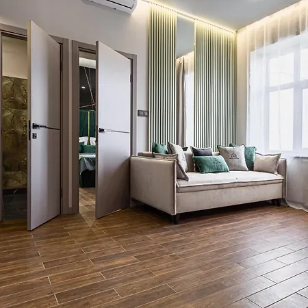 Apartment Family Boutique 3 *