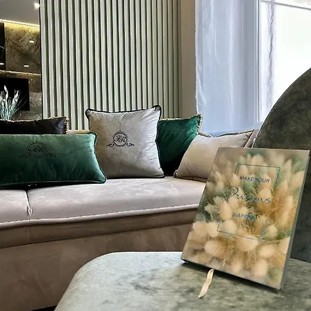 Family Boutique 3 Apartment