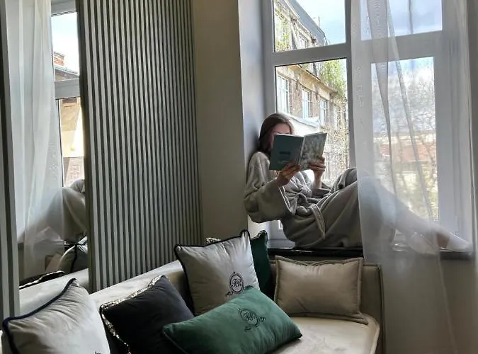 Family Boutique 3 * Leópolis