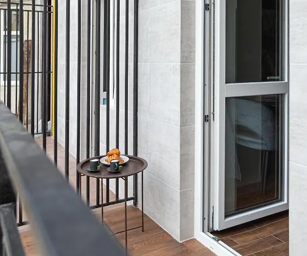 Family Boutique 3 * Leópolis