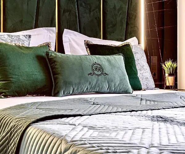 Family Boutique 3 * Lviv