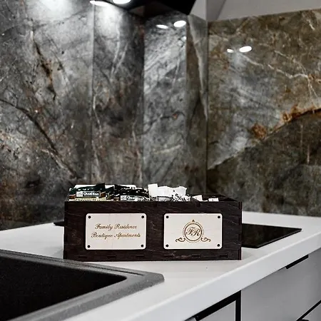 Apartment Family Boutique 3 *