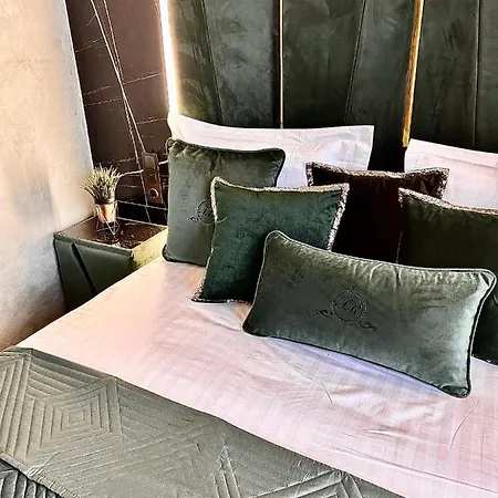 Apartment Family Boutique 3 *