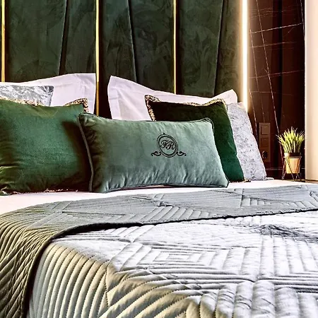 Family Boutique 3 * Lviv