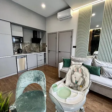 Apartment Family Boutique 3 *